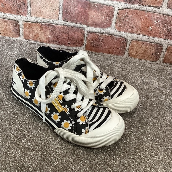 Rocket Dog Jazzin Womens sneakers size 6 - Picture 1 of 6